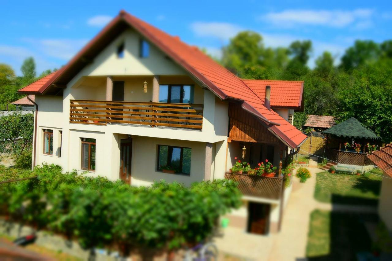 Casa Smeilor Horezu Exteriör bild